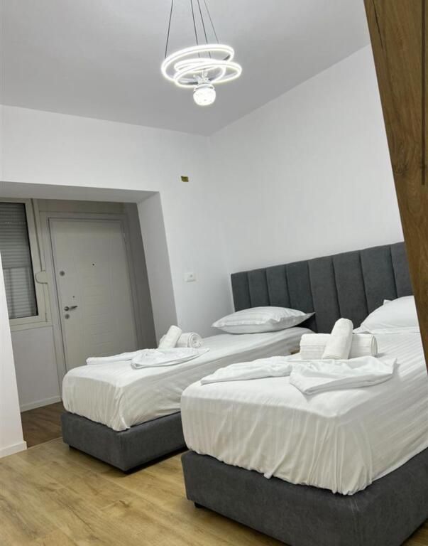 apartament 2+1 me qira tek Garden Building