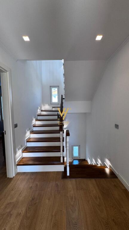 ATTACHED VILLA FOR RENT IN FARKE 1,800 EURO