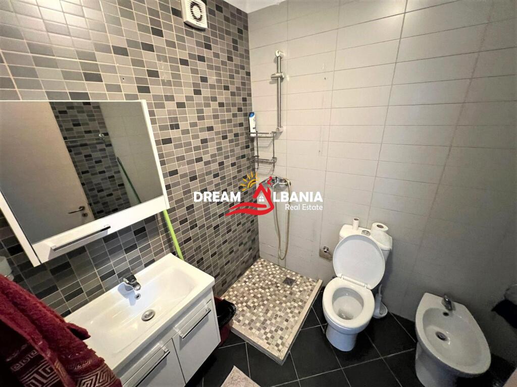 Appartamento 2+1 in affitto al 21 Dhjetori nel Complesso "Kontakt" a Tirana (ID 42214693)
