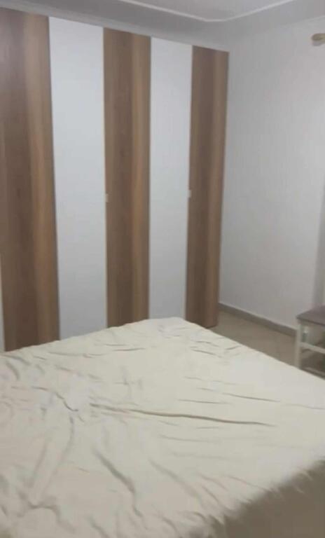 JEPET ME QIRA 1+1 QENDER TE POSTA 50.000 LEKE