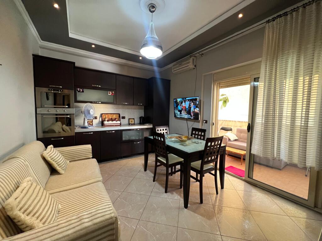 QIRA APARTAMENT 1+1 - RRUGA E KAVAJES