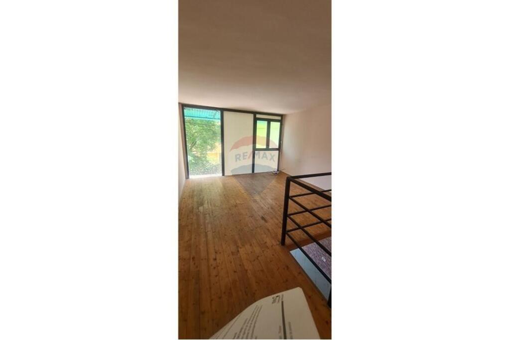 Office for Rent Brryli !