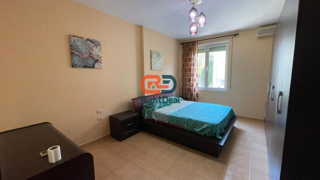 Te Rruga e Sales, Jepet Me Qira Apartament 2+1+2, Totalisht I Mobiluar!!!