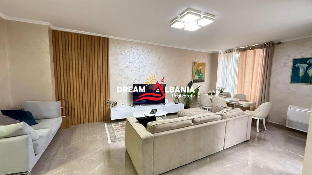 Super Apartment 2+1+2 WC+ Garage for Rent in the City Center, Near the Toptani Shopping Center (ID 42214548)