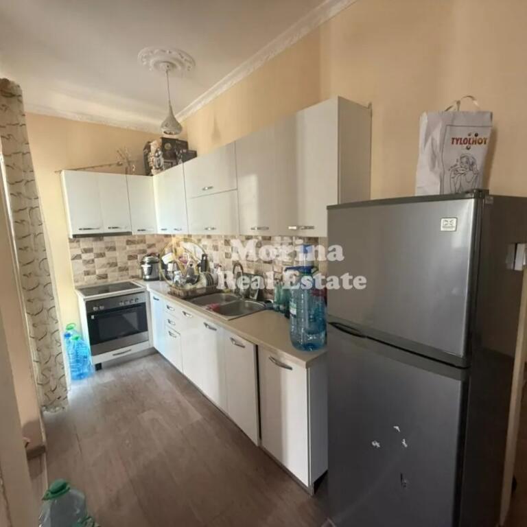 Qera ,Hyrje private  2+1, Amerikan II , 500 Euro/Muaj