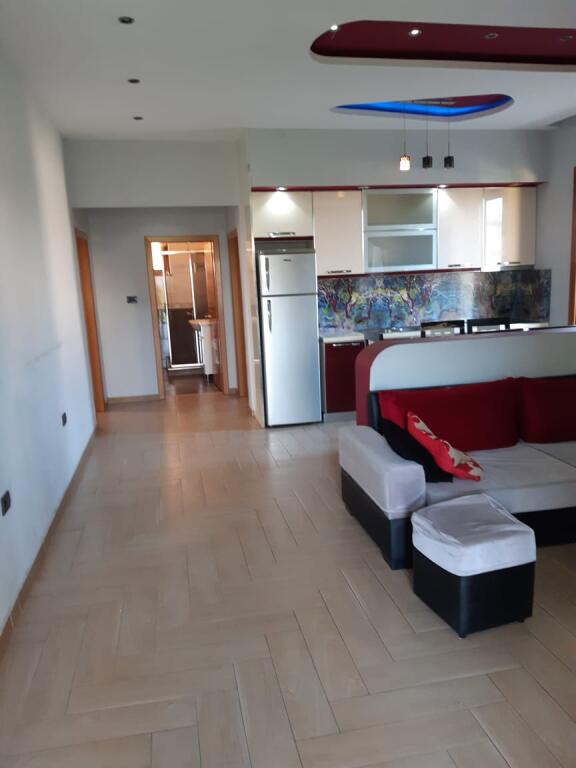 APARTAMENT ME QERA 2+1 SIRI KODRA 40.000 LEKE