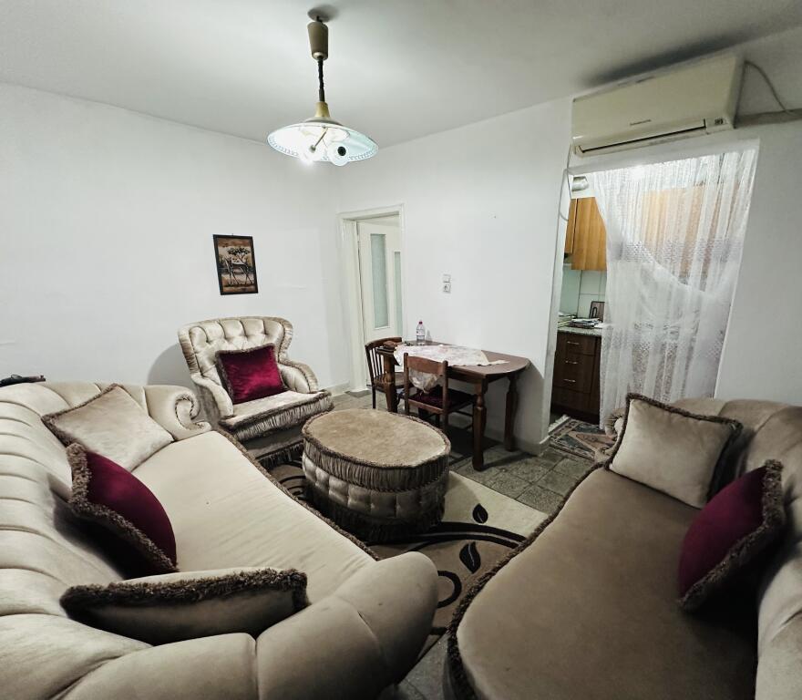 Jepet Me Qera Apartament 1+1+1 Ballkon