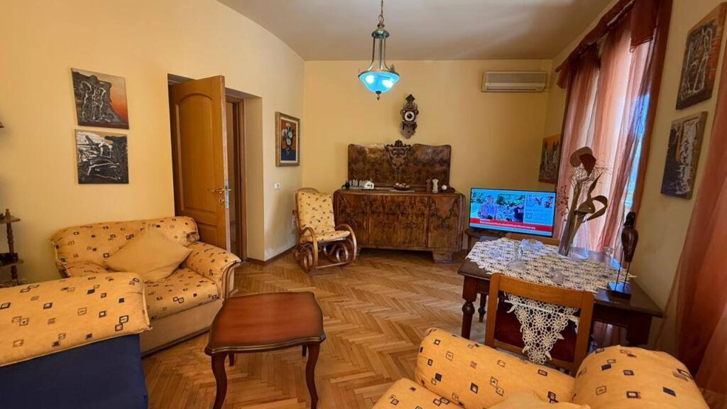 FOR RENT: Apartment 2+1/area: Dinamo Stadium📍