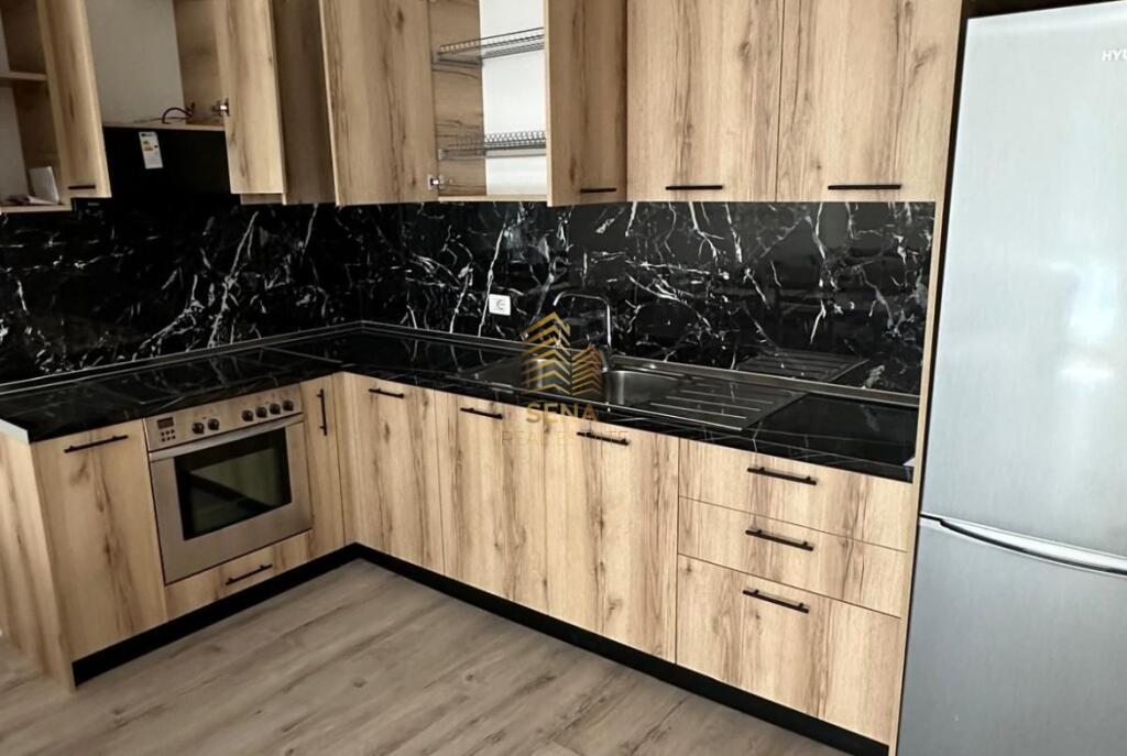 Qira, Apartament, 2+1+bllk,5 Maj, 600 Euro/muaj