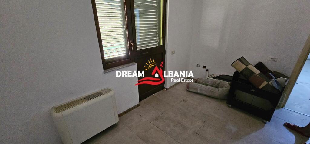 Appartamento 2+1 in affitto, su un piano di villa appena oltre il Terminal degli Autobus del Nord, Tirana (ID 4251418)