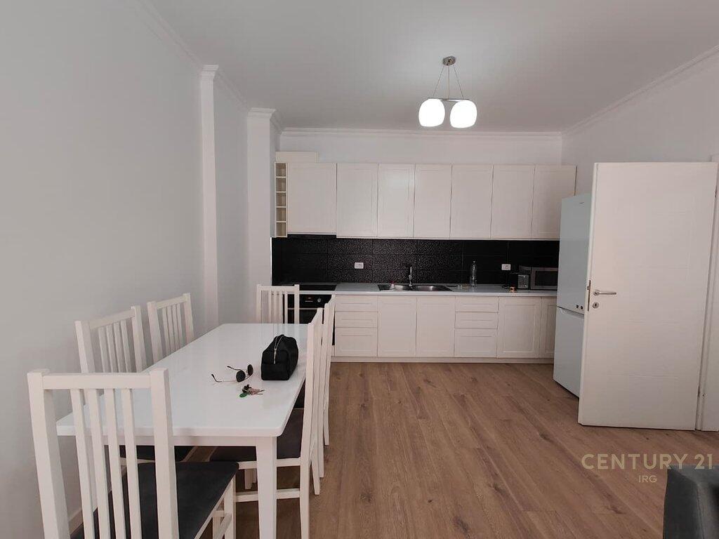 LEDA (irg121502) apartament 1+1 për qira tek oxhaku 550 LEK /muaj