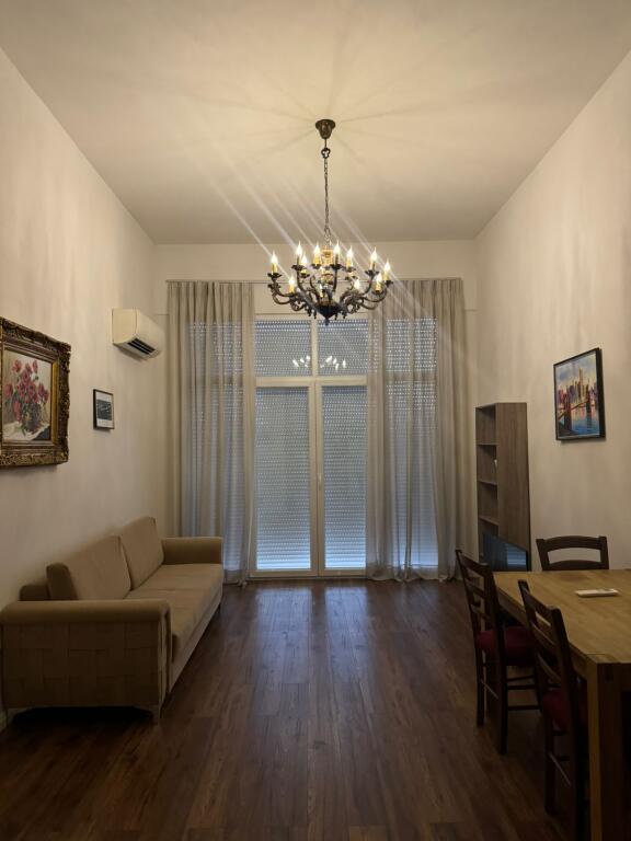 🔥 Jepet me Qira – Apartament 2+1 me 2 Tualete  📍 Zogu i Zi – Ring Center