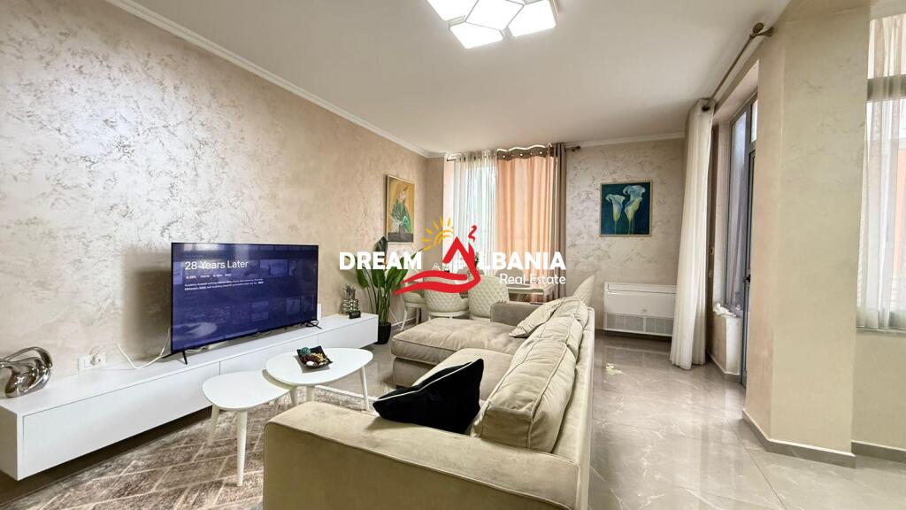 Super Apartment 2+1+2 WC+ Garage for Rent in the City Center, Near the Toptani Shopping Center (ID 42214548)