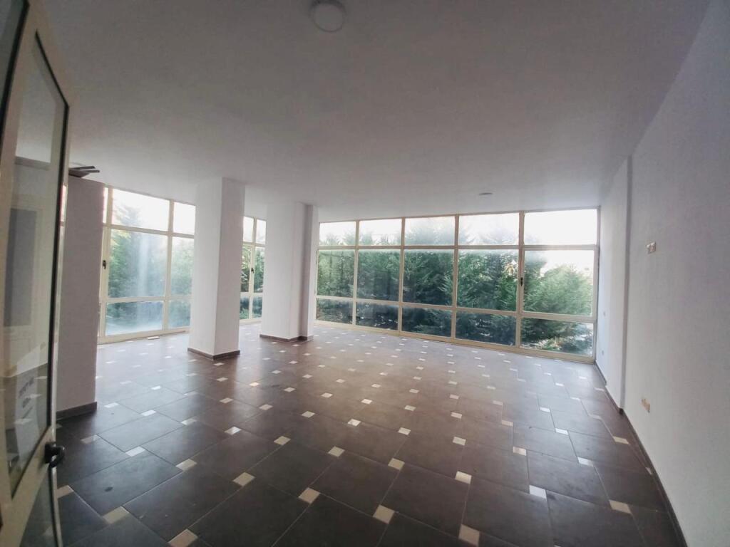 Commercial Space for Rent in Astir