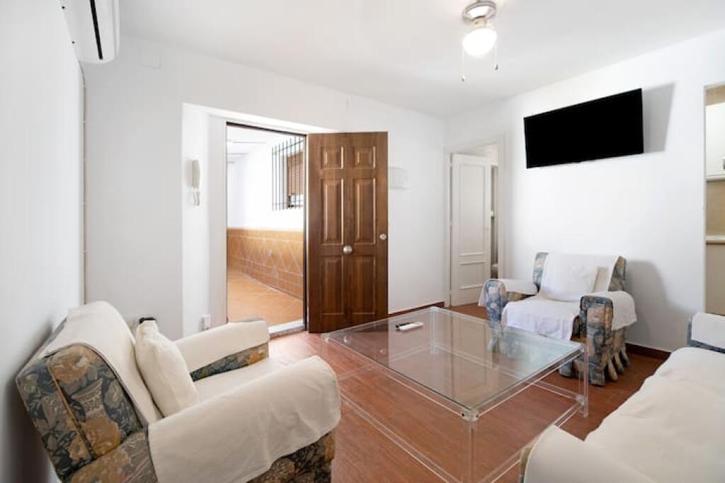 Apartament Me Qera 1+1 Tek Rruga E Durresit (ID B211376) Tirane
