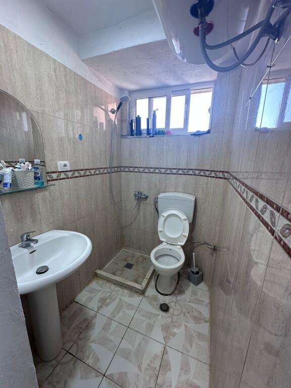 Jepet Me Qera Apartament 1+1