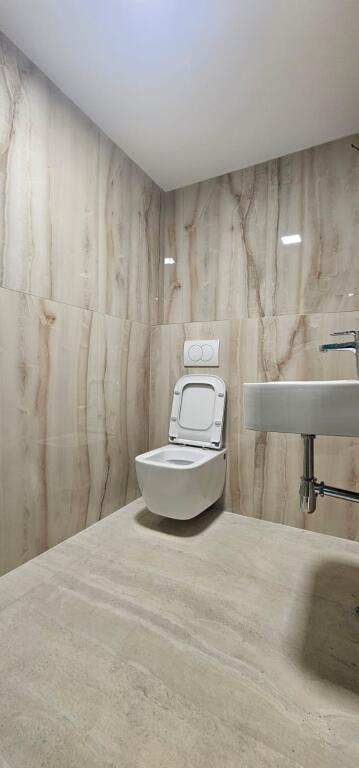 Unit for rent in the block, Sami Frasheri street, block pharmacy