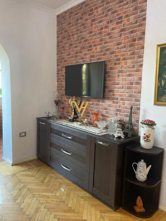 JEPET APARTAMENT 1+1+BLK ME QERA TE MYSLYM SHYRI 600 EURO