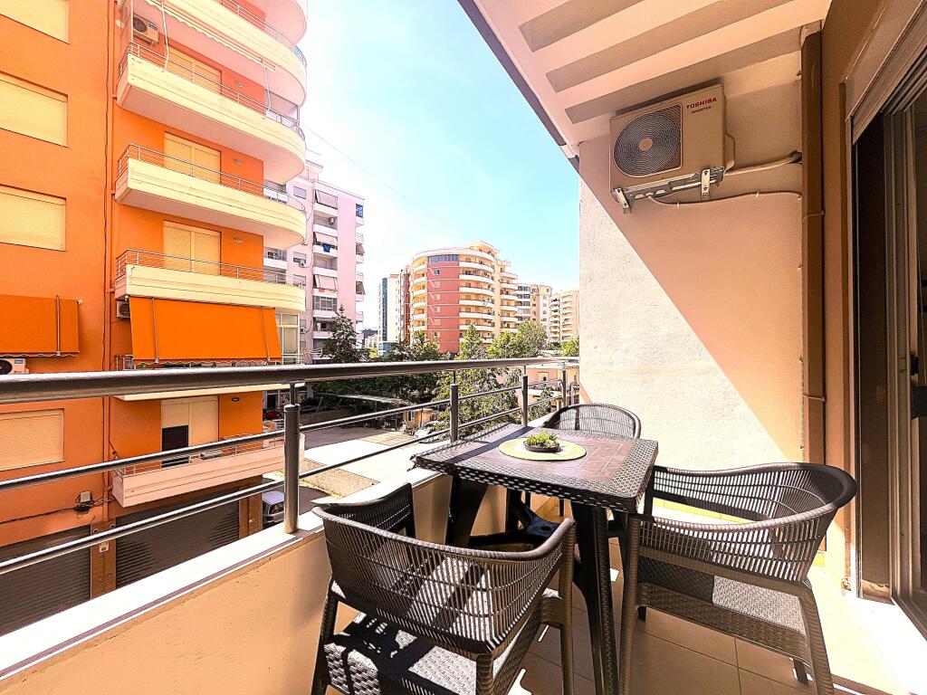 Apartament modern i madh pranë Lungomare VETËM PËR STUDENTË