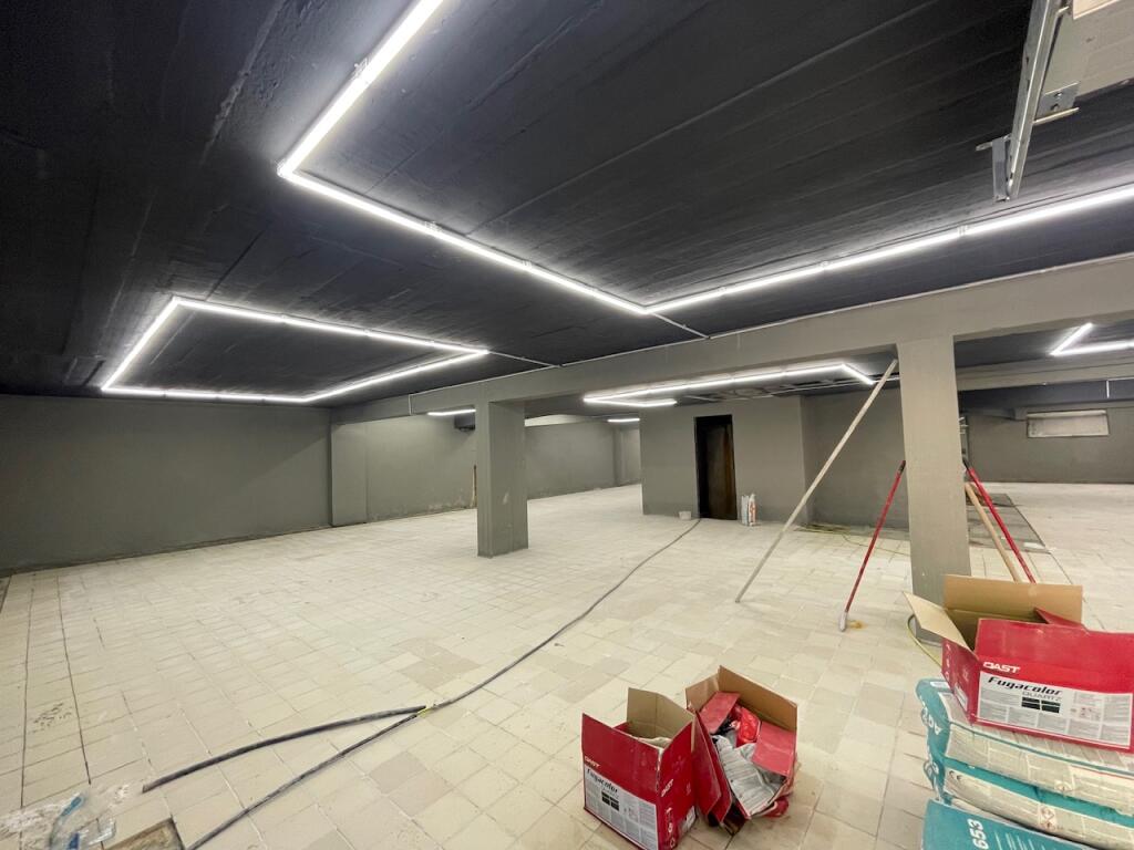 Si offre ambiente in AFFITTO per MAGAZZINO vicino a LAKE VIEW - Diga del Lago.