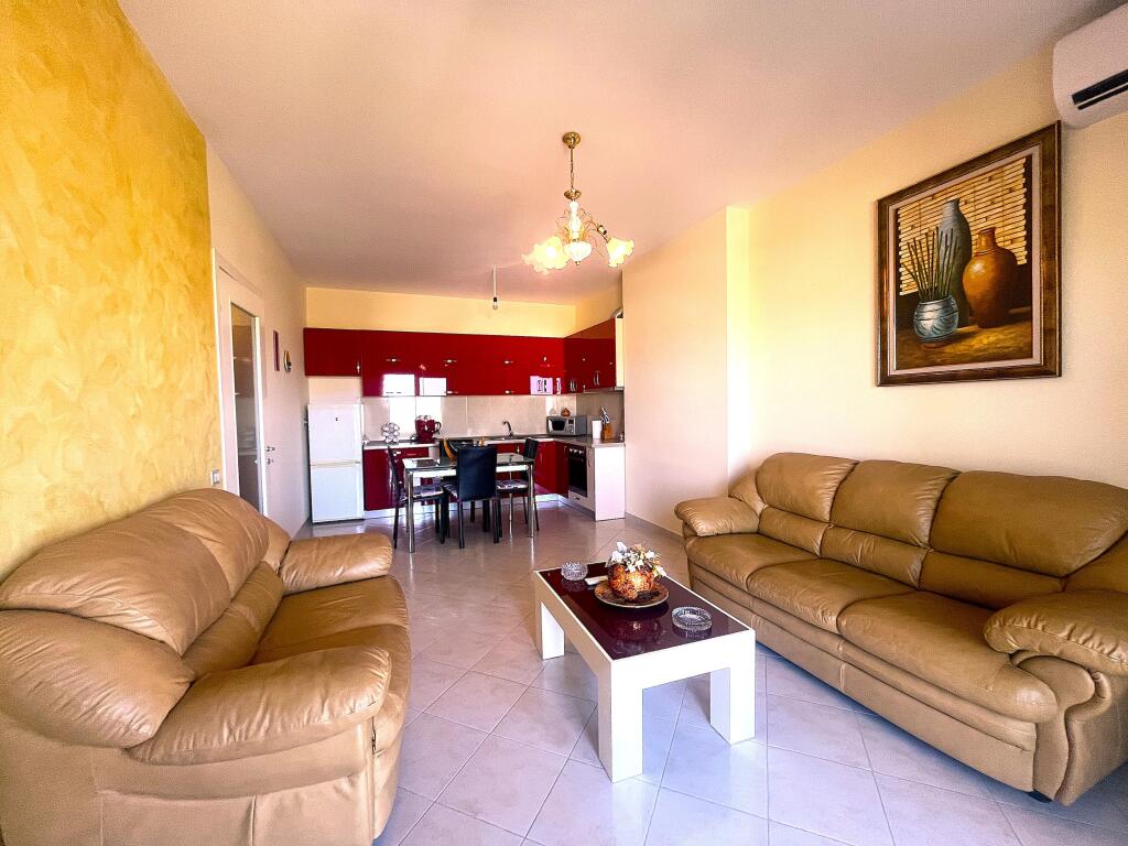 Apartament shumë i madhe në zonën e Transballkanikës