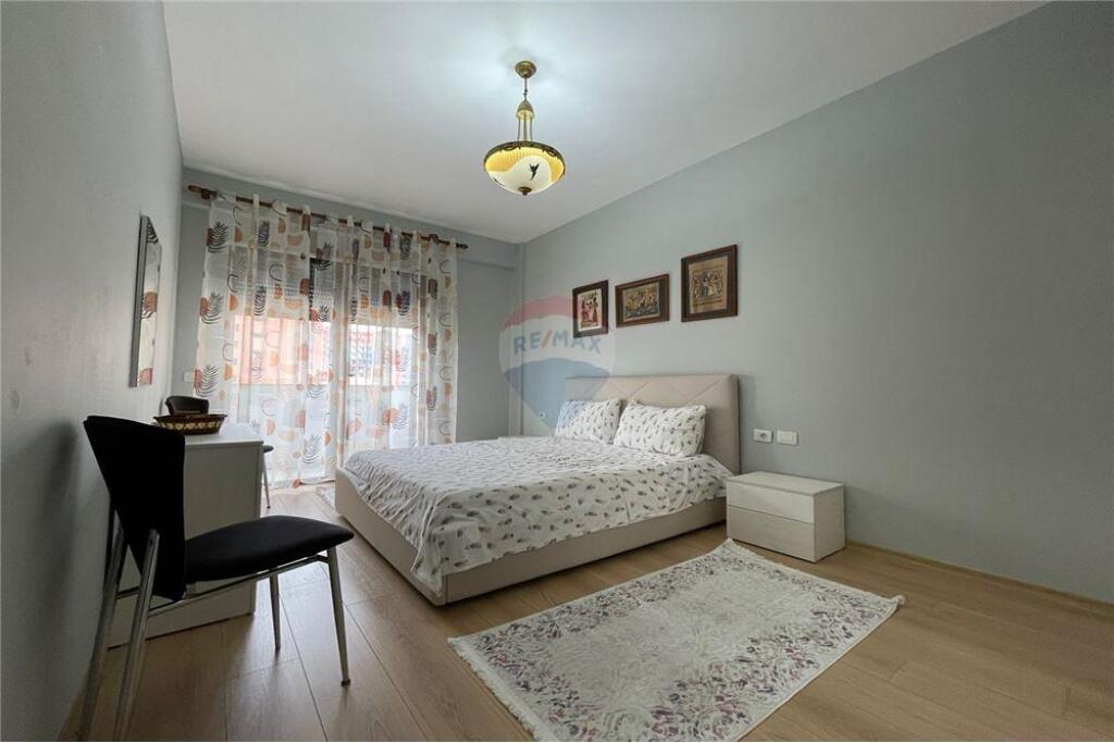 2+1 apartment for rent at Fusha e Aviacionit!