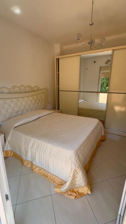 Apartment 3+1+2+2 balconies for rent at the Court, Durres