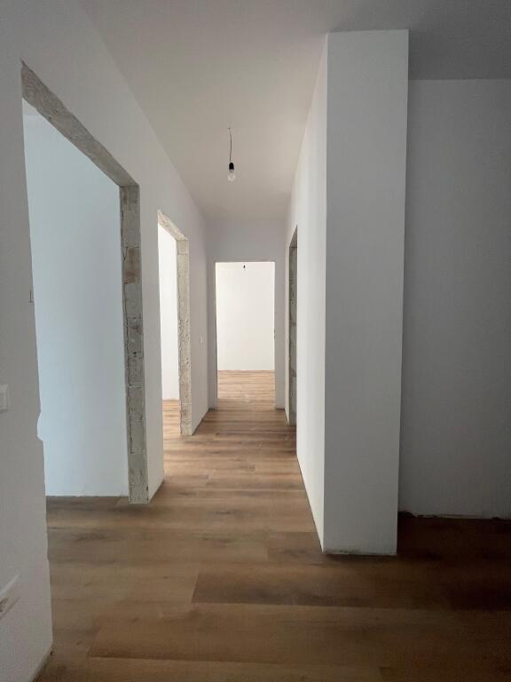 📢 VENDESI APPARTAMENTO 3+1+2 – COMPLESSO DIELLON, PASKUQAN 🏡