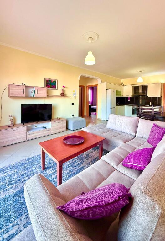 Apartament modern i madh pranë Lungomare VETËM PËR STUDENTË