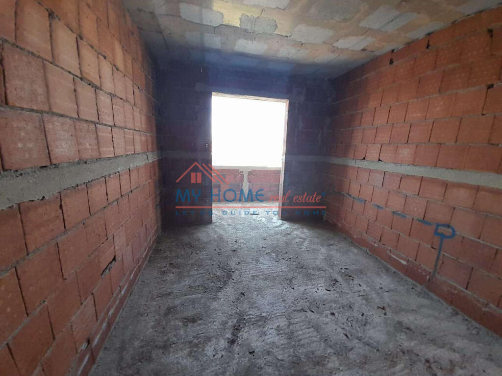 Apartament 1+1 ne Shitje ne Paskuqan