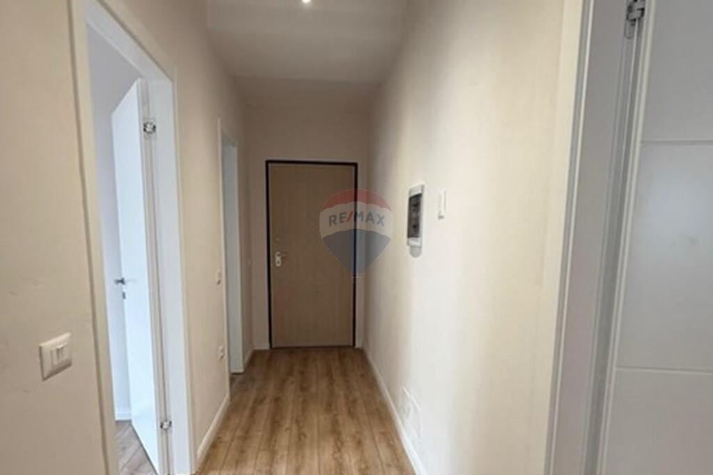 SHITET, APARTAMENT 2+1, FRESKU, TIRANË !