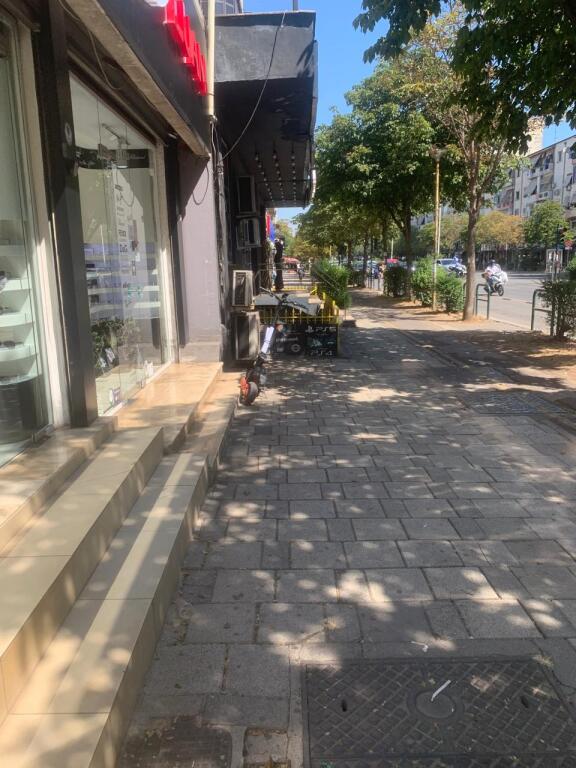 Office for rent near Vasil Shanto 400 €