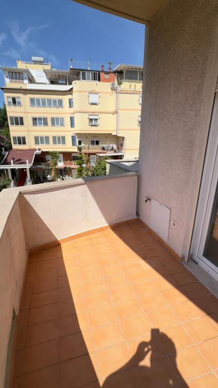 Apartment 3+1+2+2 balconies for rent at the Court, Durres