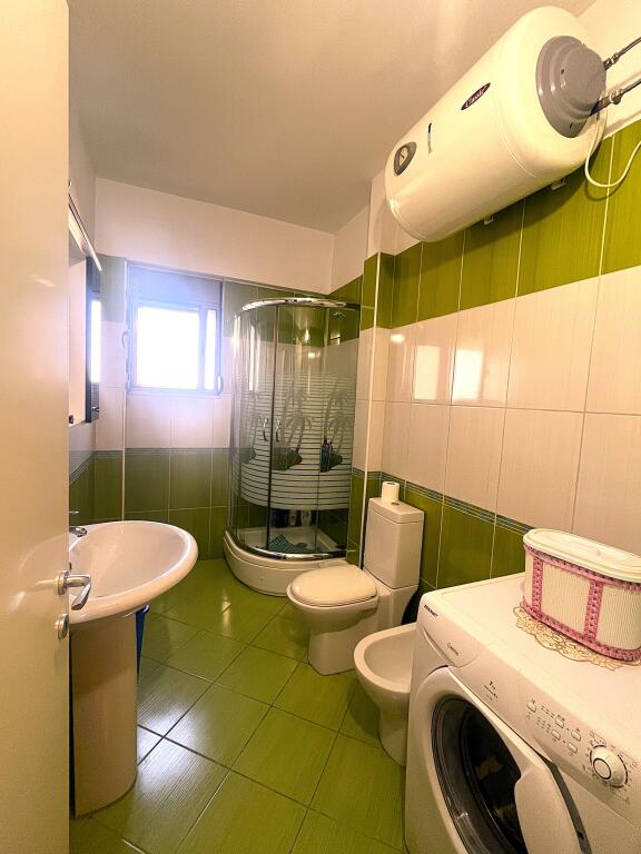 Apartament shumë i madhe në zonën e Transballkanikës