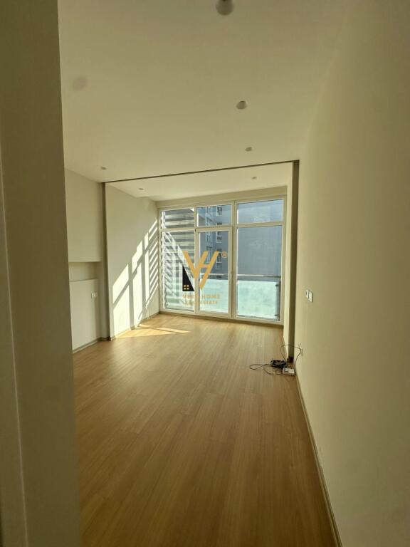 OFFICE 100 M2 FOR RENT AT KIKA 2, PARIS COMMUNE 100,000 LEKE