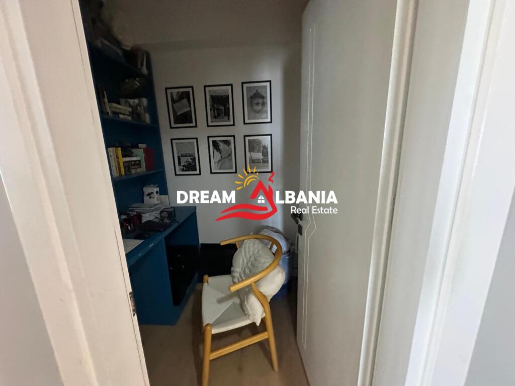 Apartament/Zyre 3+1+2 me qera te Rruga e Durresit prane Colosseut (ID 4231461).