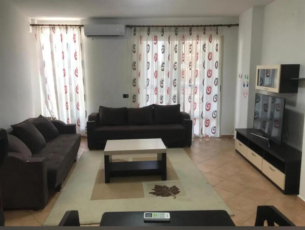 Jepet apartament 1+1 me qera tek Kompleksi Usluga ish stacioni trenit