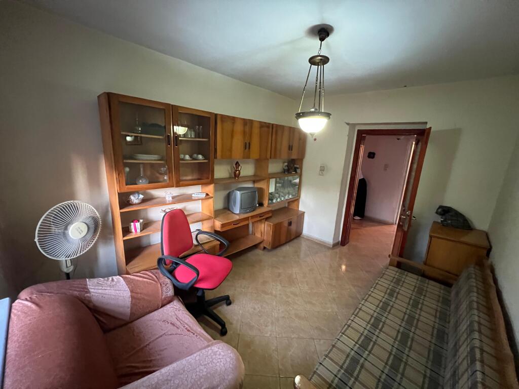📣 QERA Apartament 2+1 📍 Prane Shkolles Se Baletit 🛣️ Rruga "Mihal Grameno" ✨   🏢 Ndertim Ekzistues  🪜 Kati 2 (Pa Ashensor)  📐 Siperfaqe 75 m2   💶 Cmimi45.000 Leke