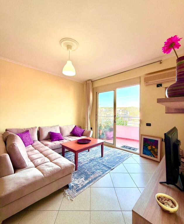 Apartament modern i madh pranë Lungomare VETËM PËR STUDENTË