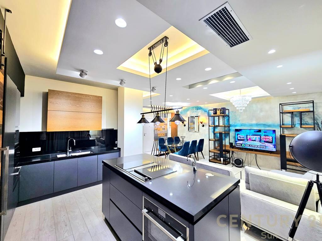 APARTAMENT MODERN ME SMART HOME PËR QIRA – PRANË LIQENIT ARTIFICIAL, RR. SHYQYRI BRARI