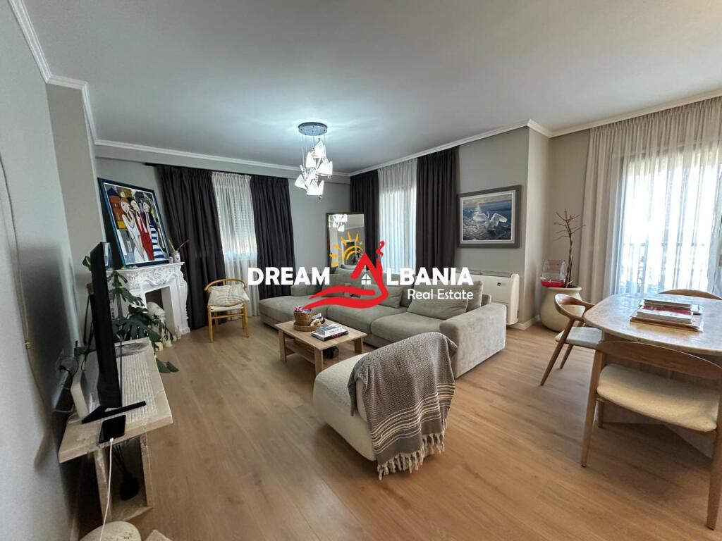 Apartament/Zyre 3+1+2 me qera te Rruga e Durresit prane Colosseut (ID 4231461).