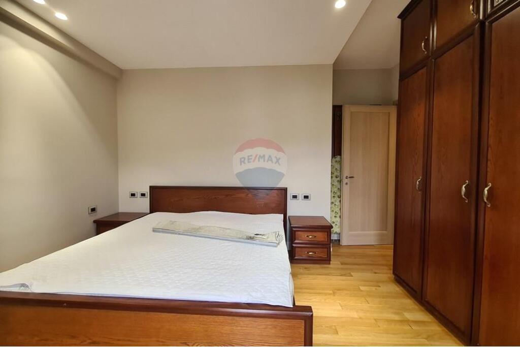 2+1+2 apartment for rent near the Artistic High School!