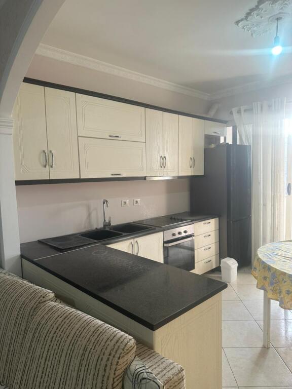 Apartament me qera 2+1