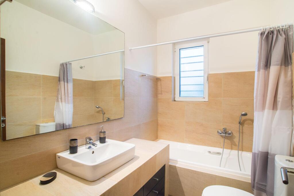 Apartament Me Qera 2+1+2 ne Don Bosko (ID B2201461) Tirane