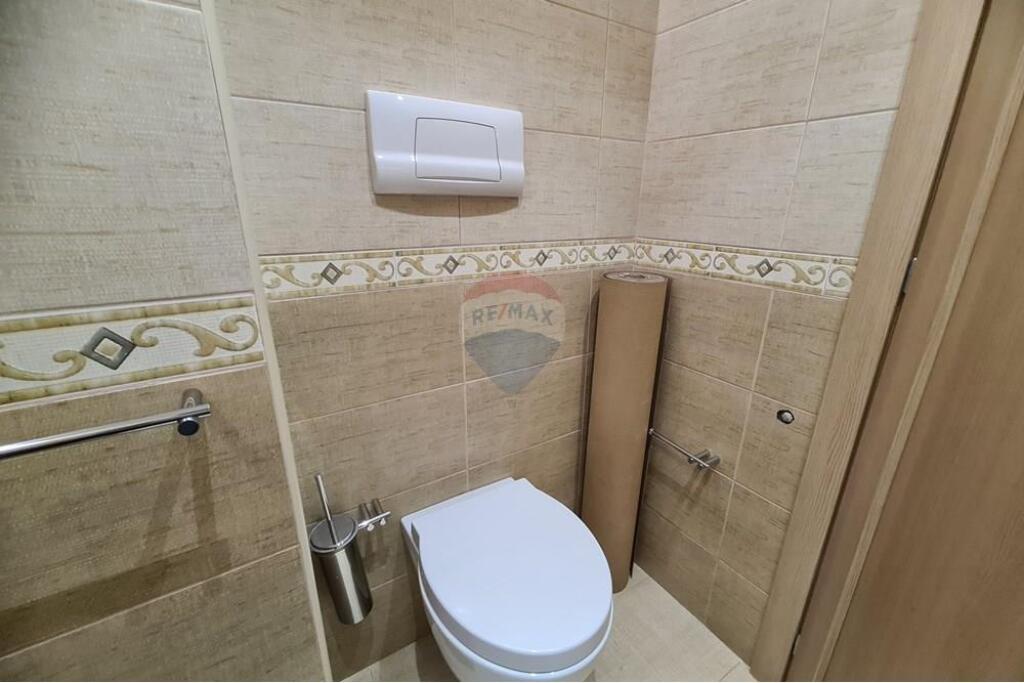 2+1+2 apartment for rent near the Artistic High School!