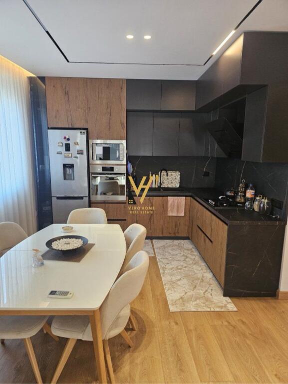 JEPET APARTAMENT 2+1+BLK ME QERA NE ASTIR 650 EURO