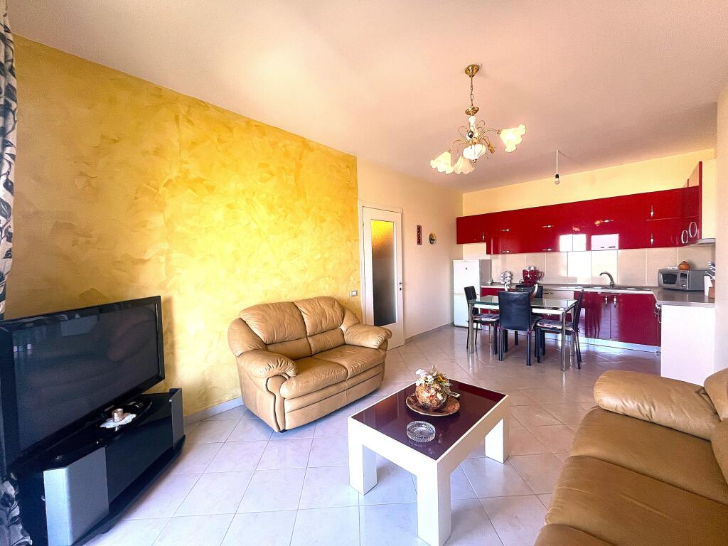 Apartament shumë i madhe në zonën e Transballkanikës