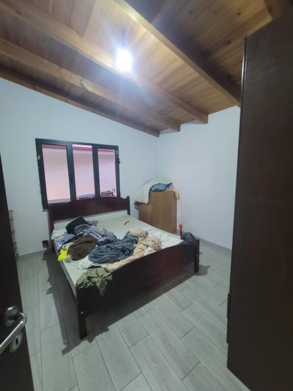 Jepet apartament me qera ne Insitut