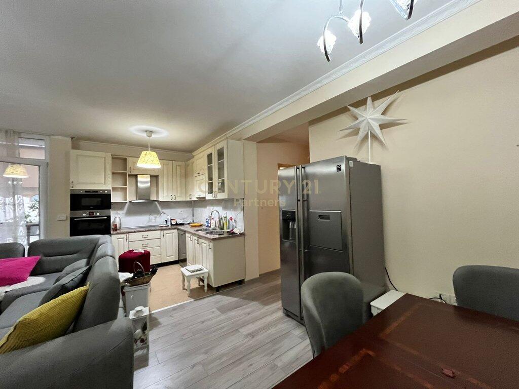 LEDA (partners116270) FOR SALE 2+1+2 NEAR THE BOTANICAL GARDEN, CLOSE TO THE SELITES MOSQUE! - 180,000 €