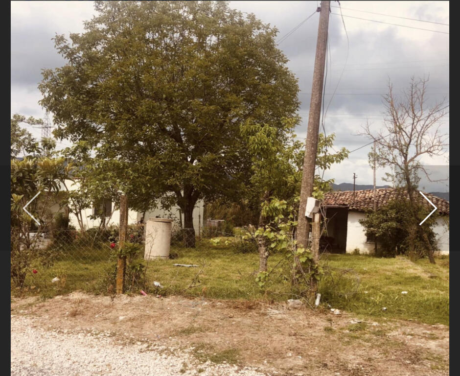 Terreno e vecchia costruzione di un piano in vendita a Kashar
